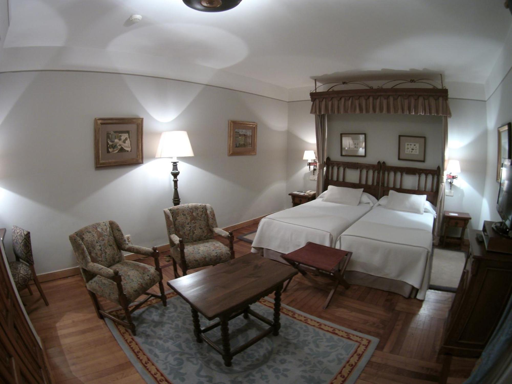 Standard Double Room,112001724:JPEG