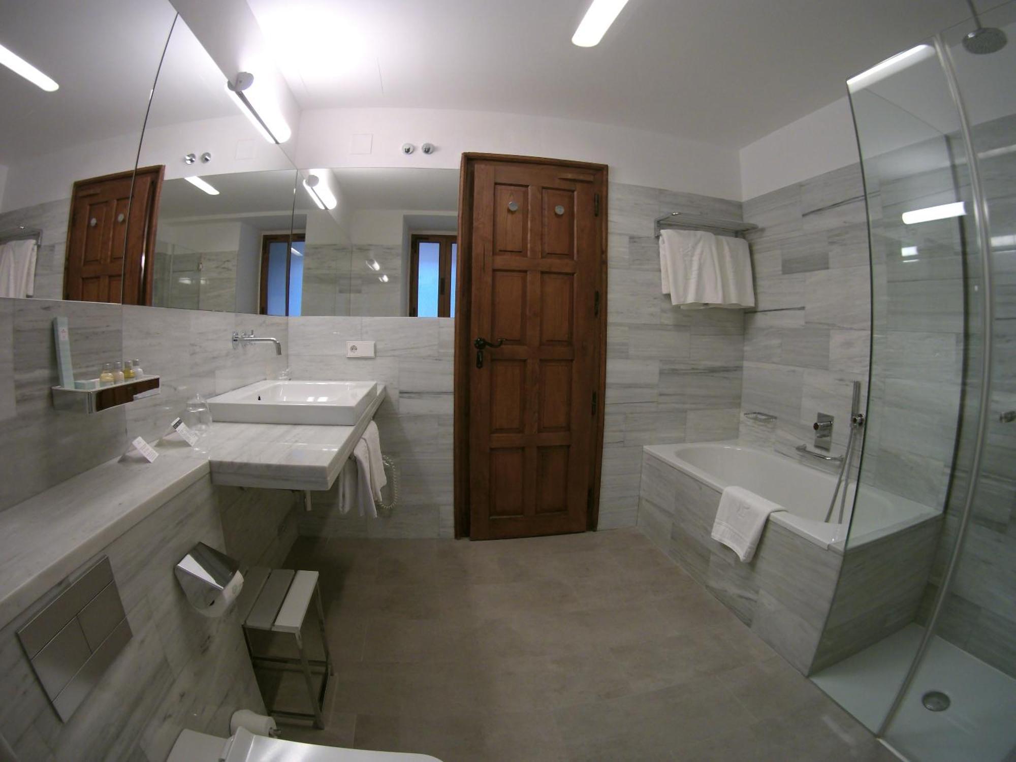 Standard Double Room,1431930139:JPEG
